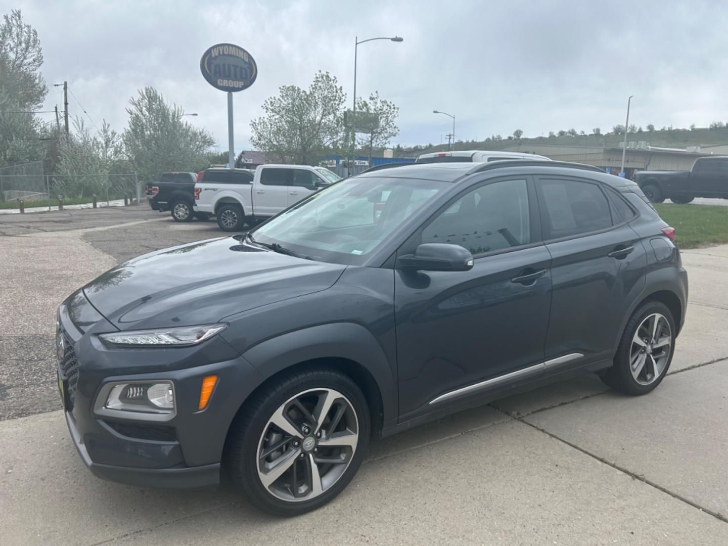 2021 GRAY Hyundai Kona Limited (KM8K3CA58M4) with an L4, 1.6L engine, Automatic transmission, located at 3030 CY Ave, Casper, WY, 82604, (307) 265-3830, 42.827816, -106.357483 - Photo#1